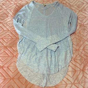 LONG SLEEVE FREE PEOPLE SWEATER